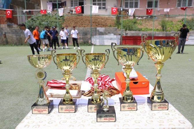 akcaabatta-liseler-arasi-futbol-turnuvasi-sona-erdi-14.jpg