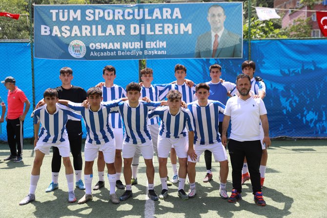 akcaabatta-liseler-arasi-futbol-turnuvasi-sona-erdi-2.jpg