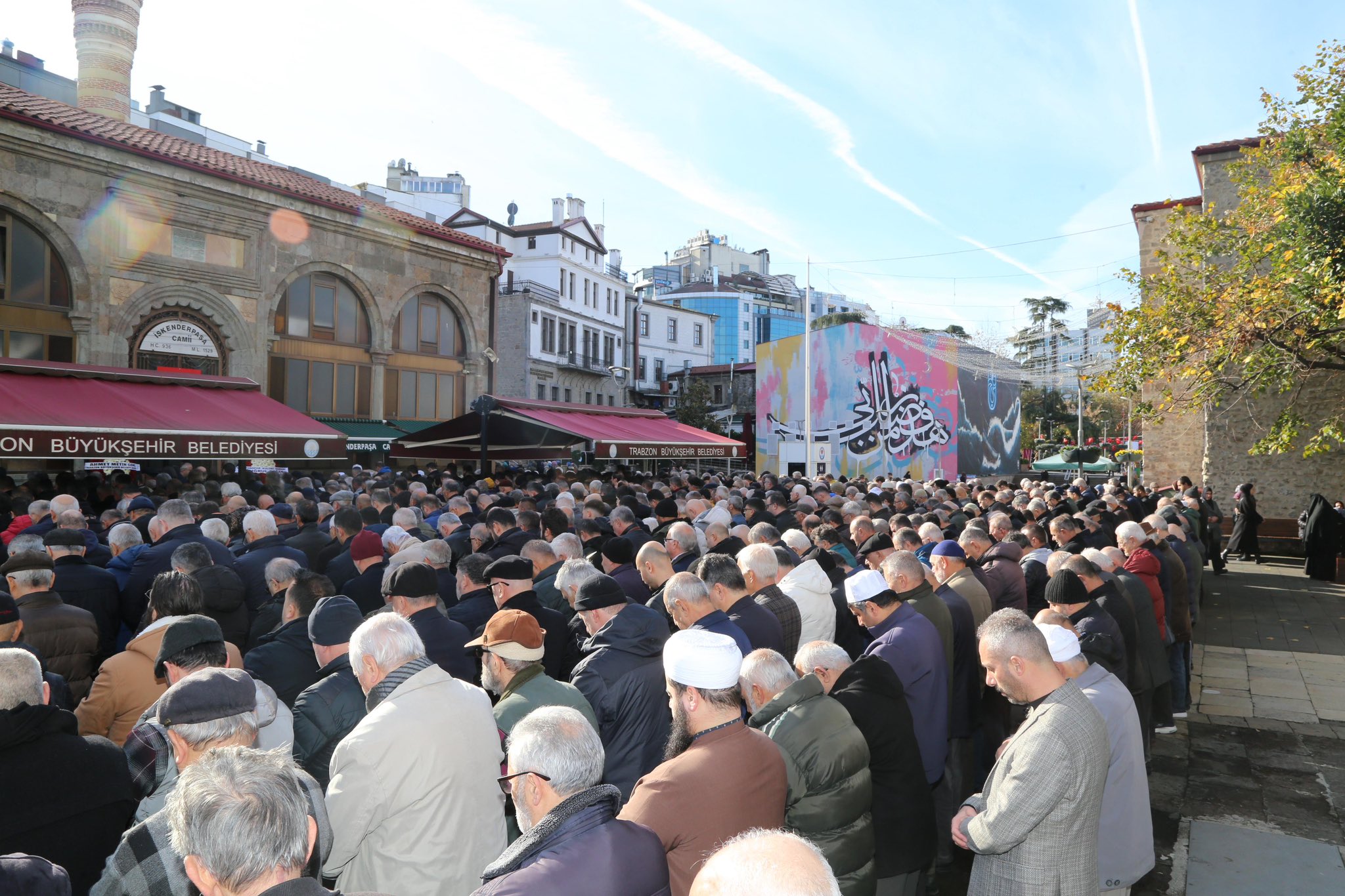 G8Hnxk O W U A A1Iwt