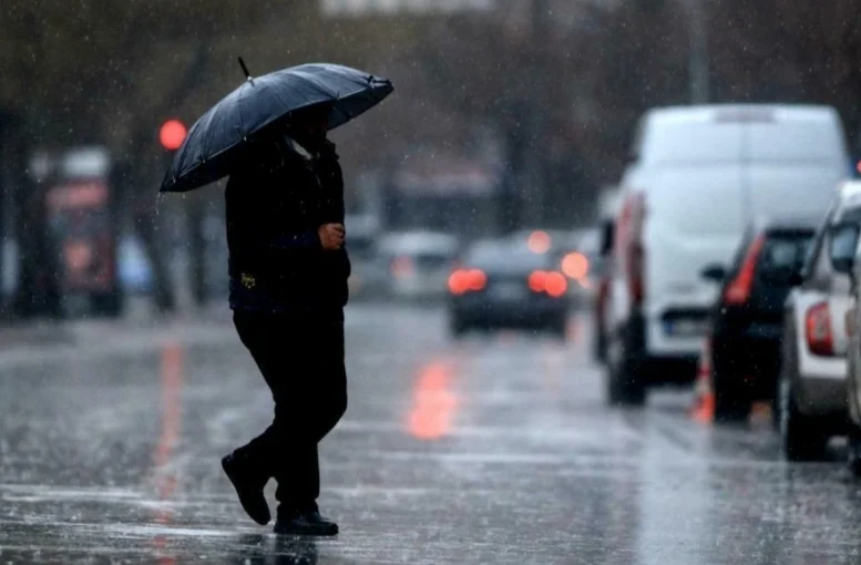 "HAFTA SONU TÜRKİYE GENELİNDE BULUTLU VE YAĞIŞLI HAVA ETKİLİ OLACAK"