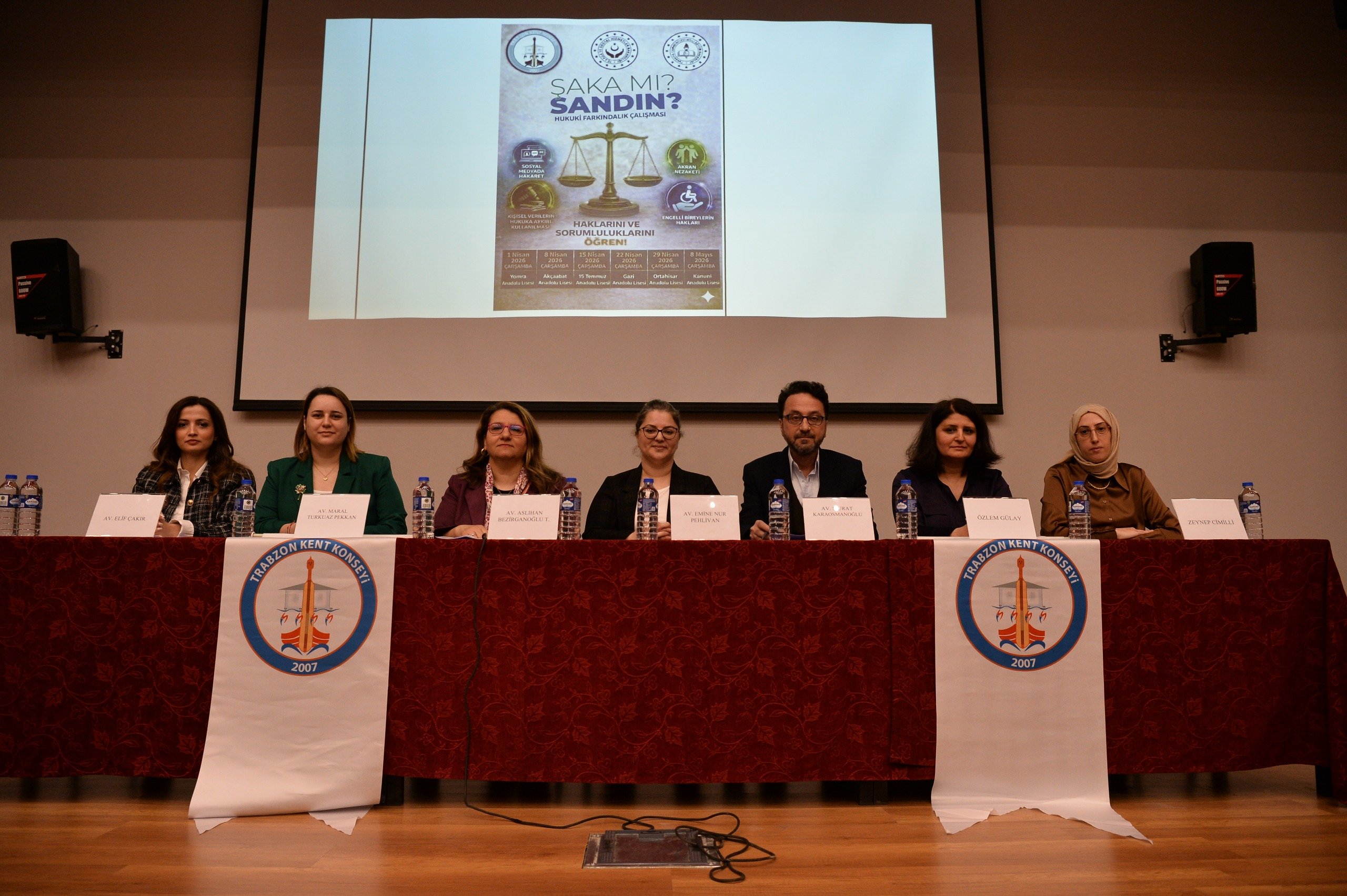 "KENT KONSEYİ'NDEN ÖĞRENCİLERE HUKUKİ FARKINDALIK EĞİTİMİ"