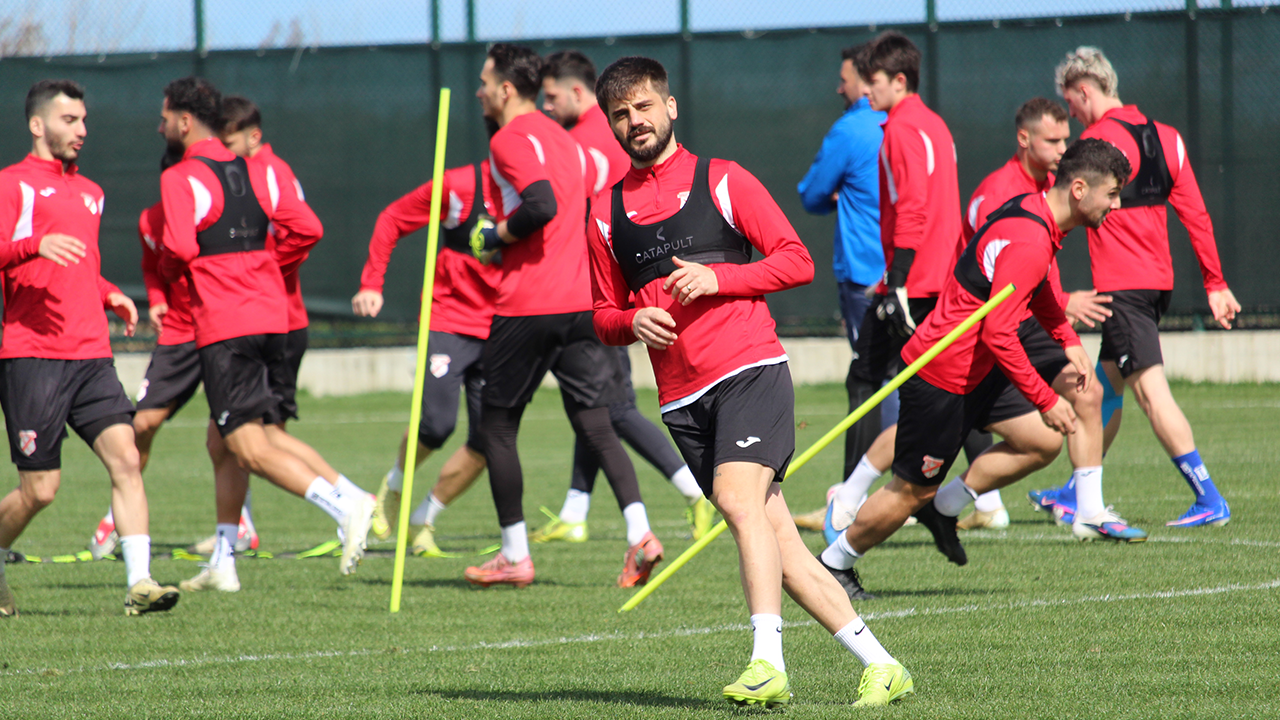 "SEBAT GENÇLİKSPOR HAZIRLIKLARINI SÜRDÜRÜYOR"