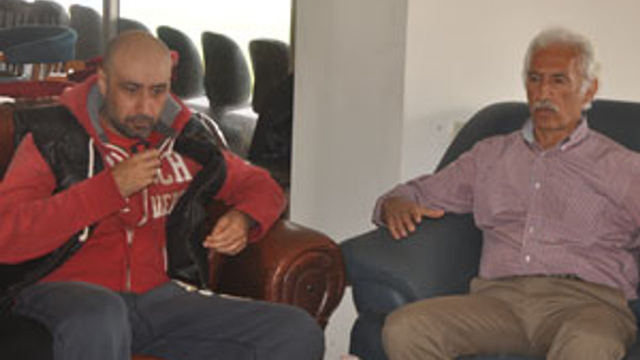 Tolunay Kafkas, Trabzonspor Profesyonel Futbolcular Derneği’ni ziyaret etti. 