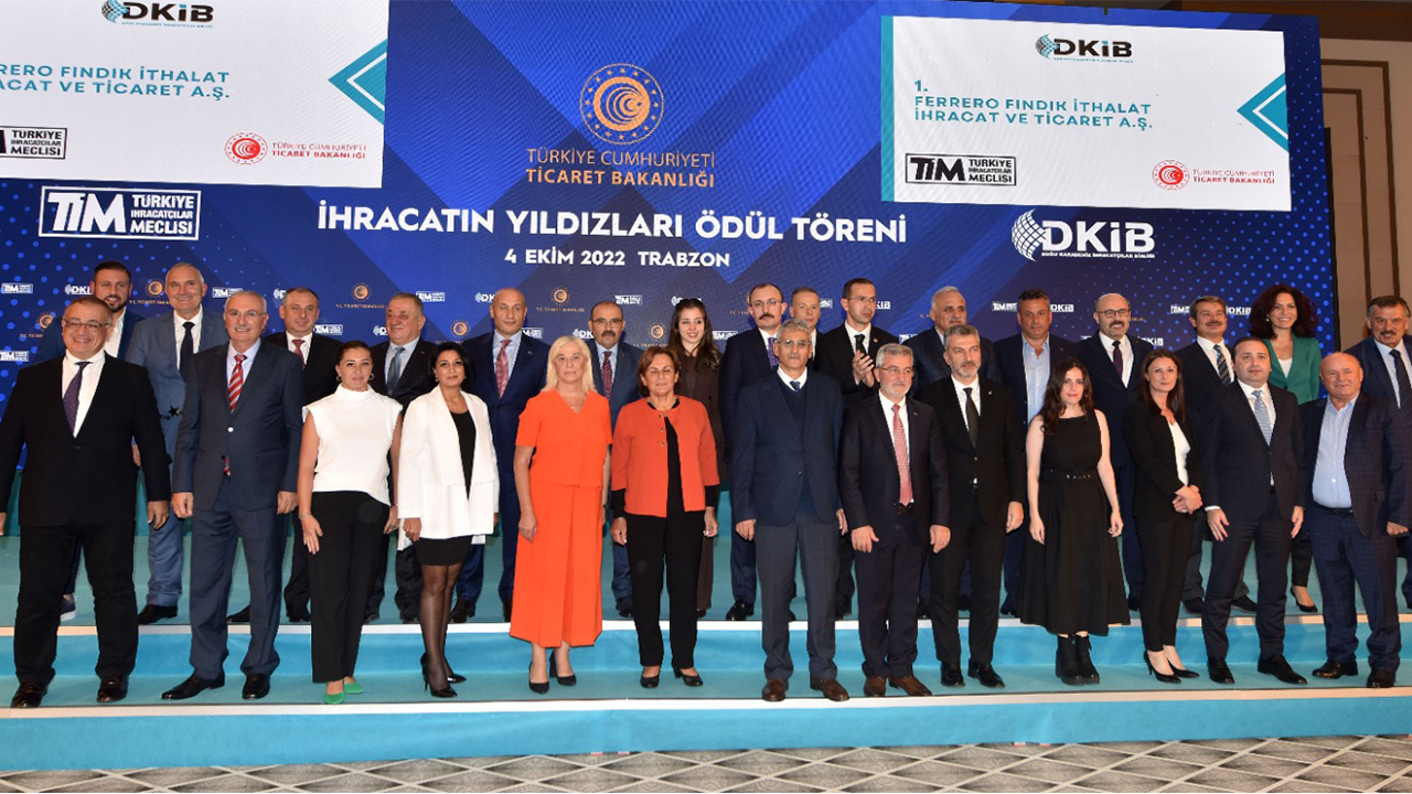 Trabzon İhracatının Yıldızları Ödüllerini Ticaret Bakanı Dr. Mehmet Muş’un Elinden Aldı