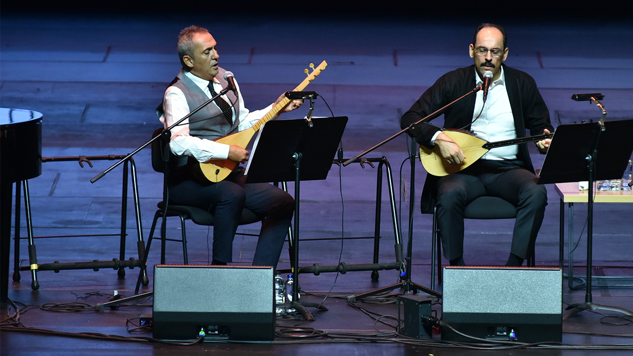 İrfani Türküler Halk Müziğini Müzikseverlerle Buluşturdu