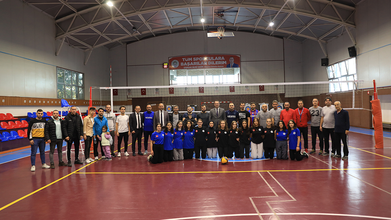 Akçaabat’ta 24 Kasım Öğretmenler Günü Voleybol Turnuvası Başladı