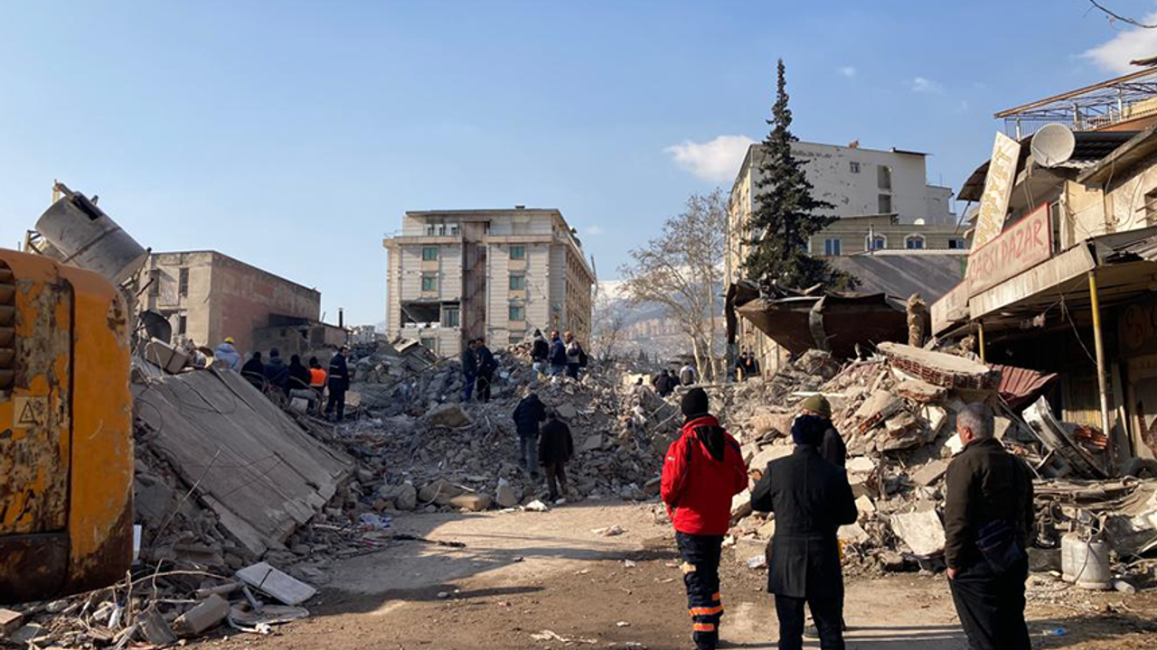 Trabzon Üniversitesi Yüzyılın Depremini Analiz Etmek İçin Sahada