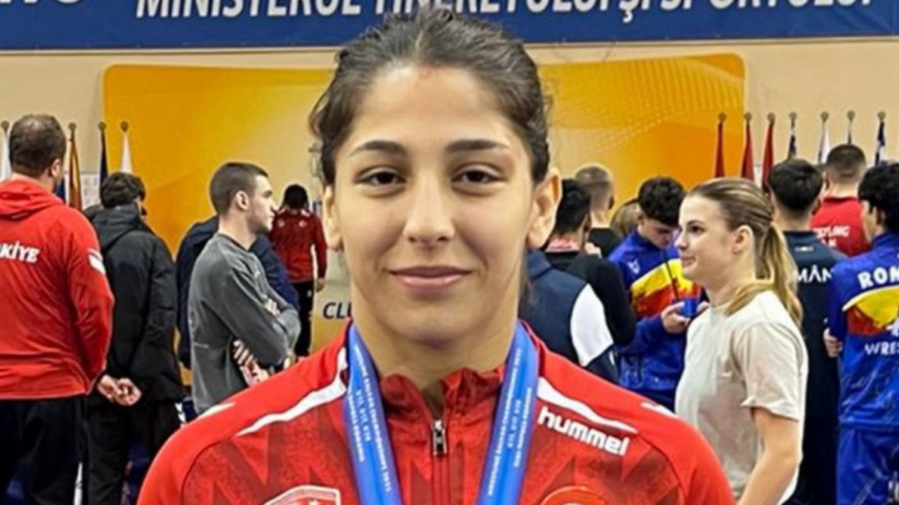 "BÜYÜKŞEHİR SPORCUSUNDAN GURURLANDIRAN BAŞARI"