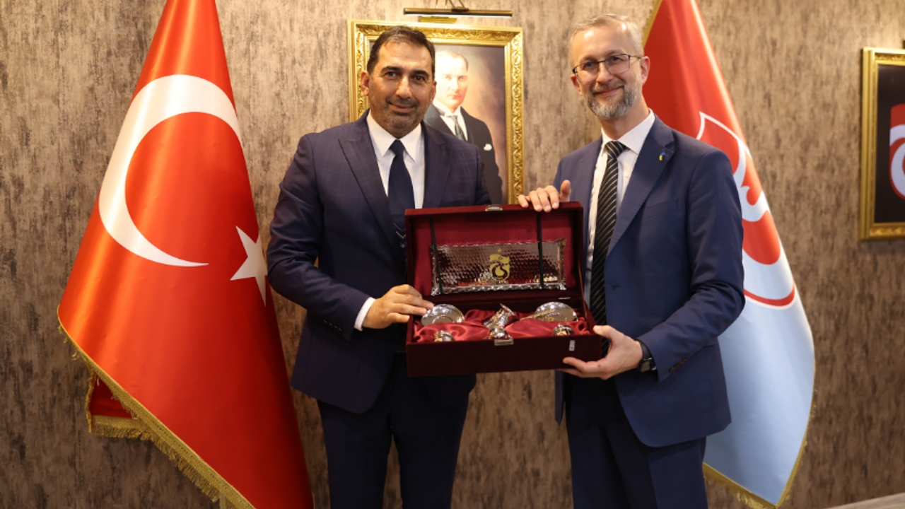 "UKRAYNA’NIN ANKARA BÜYÜKELÇİSİ NARİMAN DZHELİALOV KULÜBÜMÜZÜ ZİYARET ETTİ"