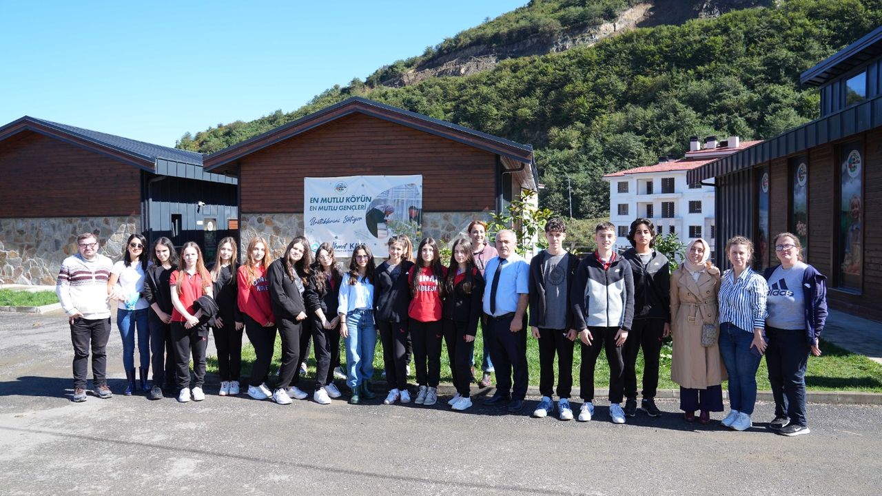 "EN MUTLU KÖY ÖĞRENCİLERE ÜRETİM SEVGİSİ AŞILIYOR"