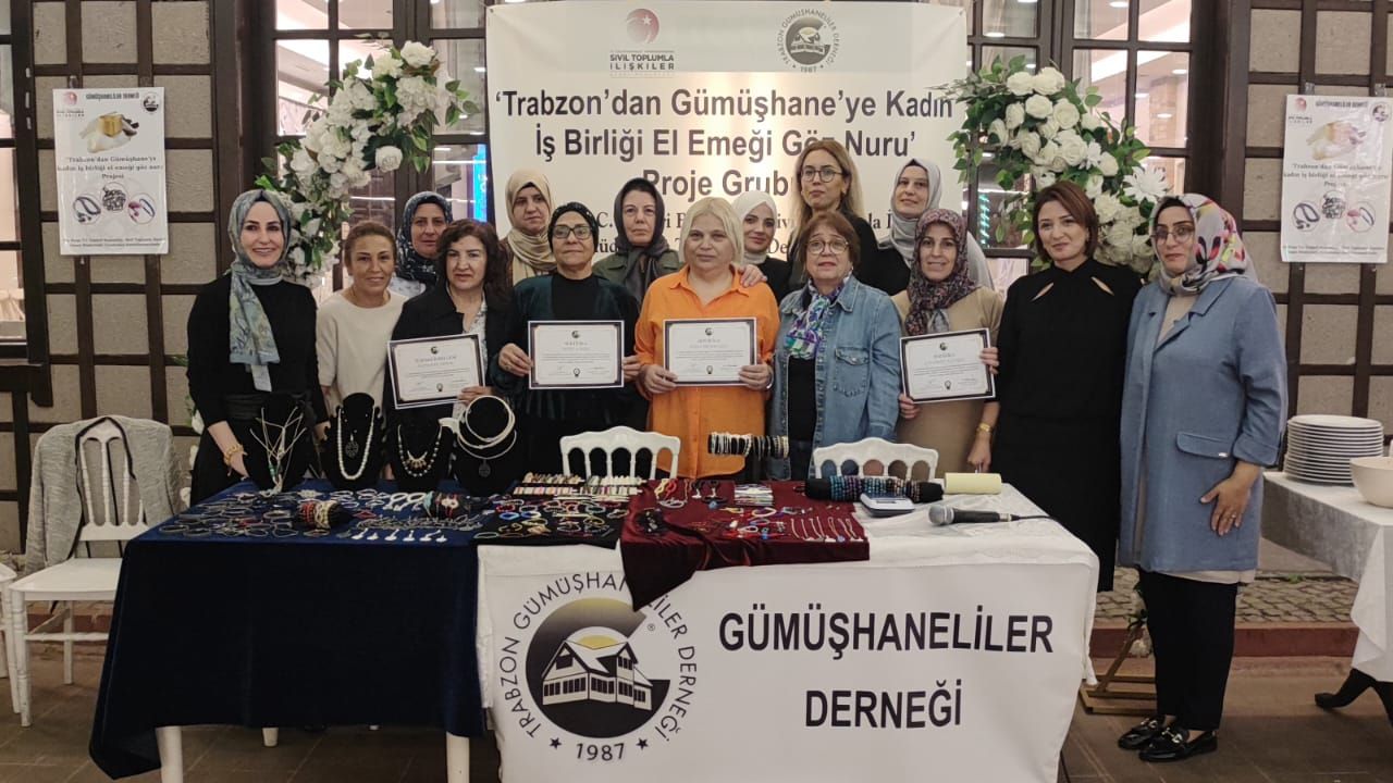 "TRABZON'DA HEMŞEHRİ DAYANIŞMASI TAKDİR TOPLUYOR"