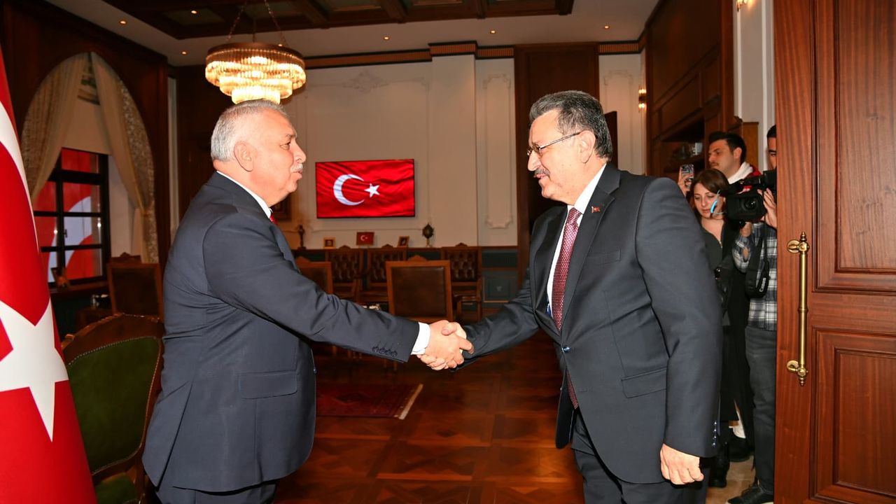 "TRABZON’DA CUMHURİYET BAYRAMI COŞKUSU"