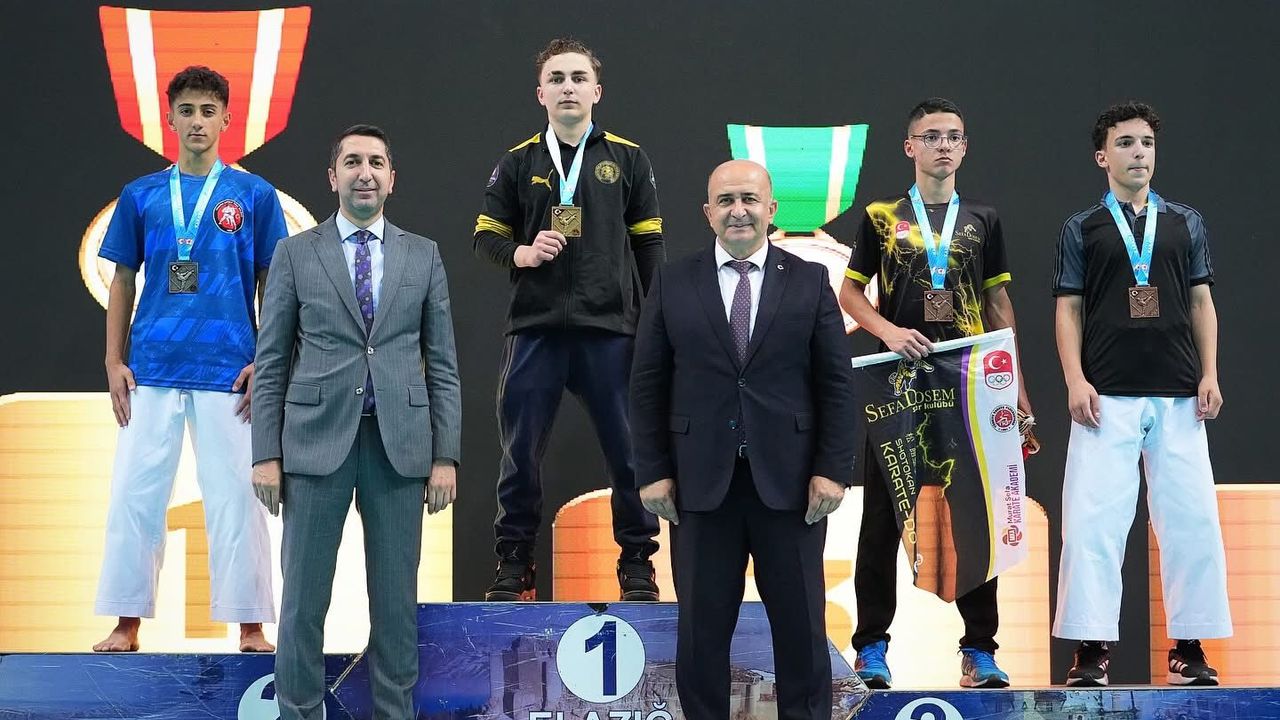 "ORTAHİSAR BELEDİYESİ KARATE TAKIMI’NDAN ELAZIĞ’DA GURURLANDIRAN BAŞARI"
