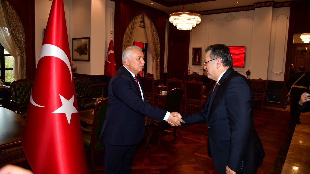 "VALİ YILDIRIM TEBRİKLERİ KABUL ETTİ"