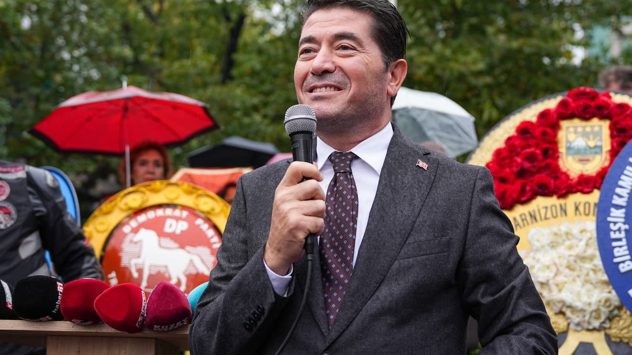 "YOĞUN YAĞMUR, CUMHURİYET COŞKUSUNA ENGEL OLMADI"