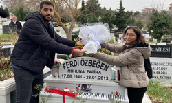 Türk Eğitim Vakfı Bağışçısı Ferdi Özbeğen Kabri Başında Anıldı