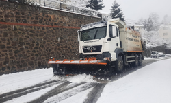 "BÜYÜKŞEHİR EKİPLERİ KAR MESAİSİNDE"