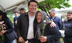 "BAŞKAN KAYA, EMEKÇİ KADINLARIN ANNELER GÜNÜ’NÜ KUTLADI"