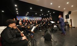 "TÜRKÜLERİN BÜYÜSÜ AKÇAABAT’TA YANKILANDI"