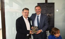 "BAŞKAN GENÇ, ŞAKAR'IN İMZA GÜNÜ'NE KATILDI"