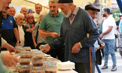 "BÜYÜKŞEHİR’DEN VATANDAŞLARA AŞURE İKRAMI"