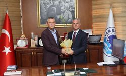 "CHP GENEL BAŞKANI ÖZGÜR ÖZEL’DEN YOMRA BELEDİYESİ’NE ZİYARET"
