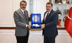 "BAKAN YUSUF TEKİN BÜYÜKŞEHİR BELEDİYESİ’Nİ ZİYARET ETTİ"
