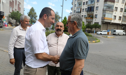 "BAŞKAN OSMAN NURİ EKİM, MAHALLELERDE ESNAF VE VATANDAŞLARLA KUCAKLAŞTI"