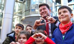 "ORTAHİSAR BELEDİYESİ’NDEN ÖĞRENCİLERE ‘ÇANTA VE KIRTASİYE SETİ’ DESTEĞİ"