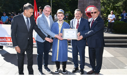 "BAŞKAN GENÇ: "ESNAFIMIZIN HER ZAMAN YANINDAYIZ"