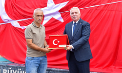 "VALİ AZİZ YILDIRIM “TRABZON BÜTÜN ŞEHİTLERİNİ ANIYOR” PROGRAMINA KATILDI"