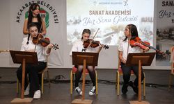 "SANAT AKADEMİSİ YAZ SONU GÖSTERİSİ GERÇEKLEŞTİ"