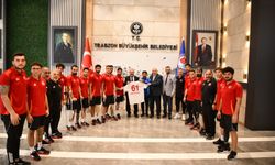 "AMPUTE MİLLİ TAKIMI'NDAN BÜYÜKŞEHİR'E ZİYARET"