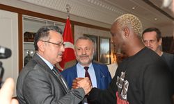 "BAŞKAN GENÇ, EFSANE FUTBOLCULARI AĞIRLADI"