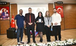 "GAZETECİ-YAZAR YAVUZ OĞHAN, ‘MİLLETE EMANET’ KİTABINI ANLATTI"