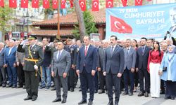 "AKÇAABAT’TA 29 EKİM CUMHURİYET BAYRAMI ÇELENK SUNMA TÖRENİ YAPILDI"