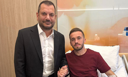 "ERTUĞRUL DOĞAN’DAN FUTBOLCU EDİN VİŞÇA’YA GEÇMİŞ OLSUN ZİYARETİ"