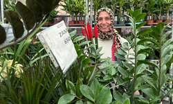 "AKÇAABAT'TA ÖĞRETMENLER GÜNÜ'NE ÇİÇEKLİ HAZIRLIK"