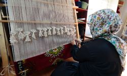 "KADINLARIN ELİNDEN SANATA VE KAZANCA UZANAN YOL HALI VE KİLİM KURSU"