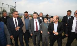 "BAŞKAN GENÇ’TEN ÖĞRENCİLERE OYUN SAHASI MÜJDESİ"