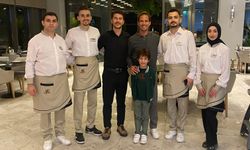 "JOÃO PEREIRA TRABZONSPOR MAÇI SONRASI METRELİK KEBABIN TADINA BAKTI"