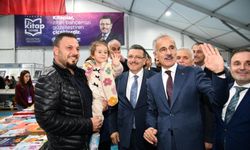 "BAŞKAN GENÇ, BAKAN URALOĞLU VE TS TEKNİK DİREKTÖRÜ TEKKE KİTAP FUARI'NI GEZDİ"