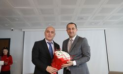 "BAŞKAN EKİM, İBRAHİM ERDEMOĞLU SPOR LİSESİ ÖĞRENCİLERİYLE KARİYER GÜNLERİ KAPSAMINDA BULUŞTU"