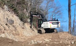 "TRABZON’UN 18 İLÇESİNDE YOLLAR KONFORA KAVUŞUYOR"