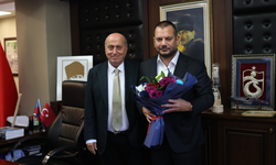 "BAŞKAN ERTUĞRUL DOĞAN’DAN BEŞİKDÜZÜ BELEDİYE BAŞKANI ERDEM’E ZİYARET"