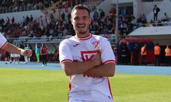 "ORTA SAHA OYUNCUSU TALHA ÖZCAN’DAN ŞAMPİYONLUK MESAJI"