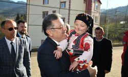 "BÜYÜKŞEHİR ŞALPAZARI'NDA ÖĞRENCİLERİ SEVİNDİRDİ"