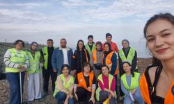 "BÜYÜKŞEHİR EKİPLERİNDEN SAHİL TEMİZLİĞİ ÇALIŞMASI"