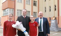 "BAŞKAN EKİM, HER HAFTA BİR OKULU ZİYARET EDİYOR"