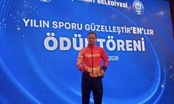 "BÜYÜKŞEHİR’İN ÖZEL SPORCUSU EMRAH’A ANLAMLI ÖDÜL"